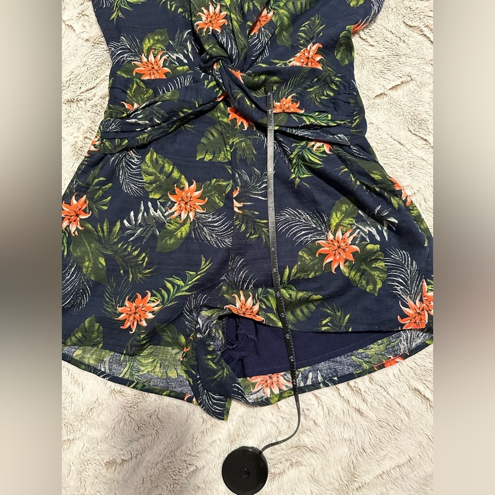 Everly Tropical Floral Romper - Picture 11 of 15